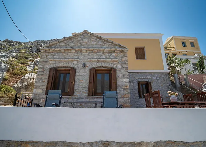 Mythos House - Seaside Retreat In Pedi Symi