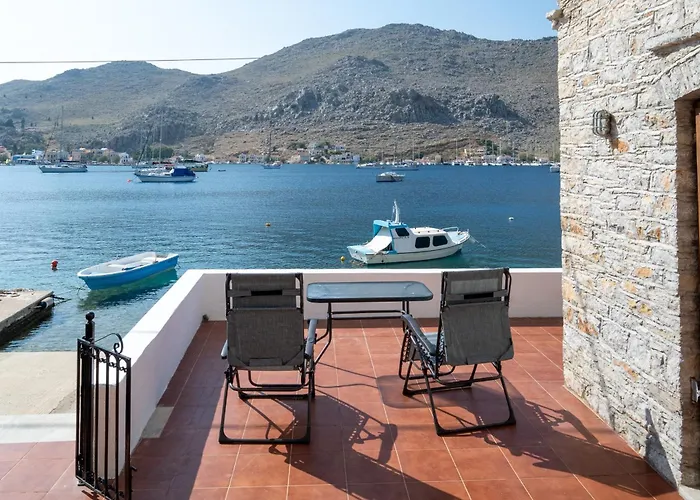 Mythos House - Seaside Retreat In Pedi Symi