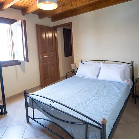 Mythos House - Seaside Retreat In Pedi * Simi