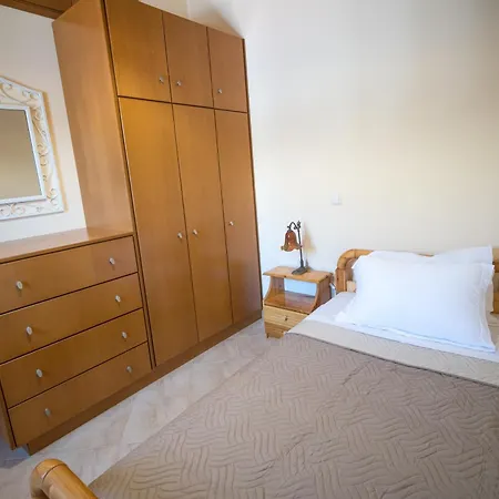 Mythos House - Seaside Retreat In Pedi Tatil Evi Simi