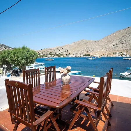 Mythos House - Seaside Retreat In Pedi *