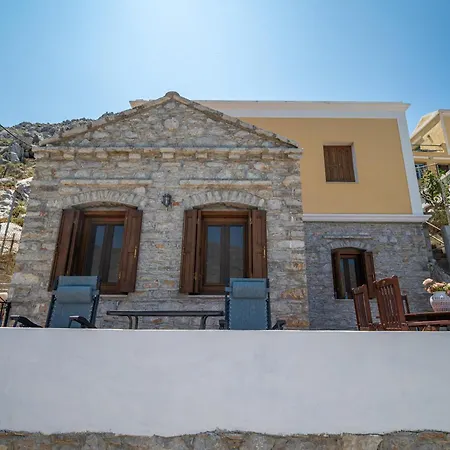 Mythos House - Seaside Retreat In Pedi Simi