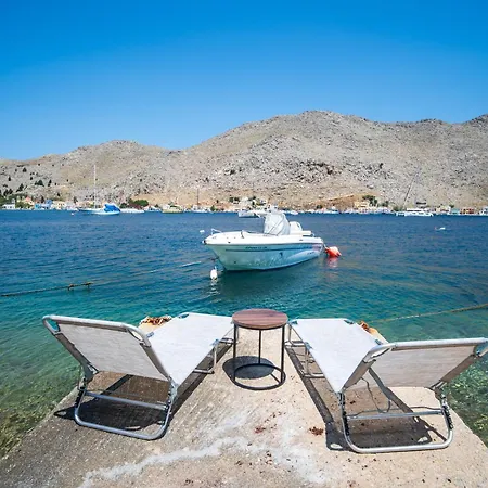 Mythos House - Seaside Retreat In Pedi *