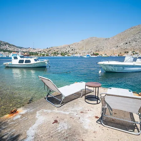 Semesterbostad Mythos House - Seaside Retreat In Pedi Symi