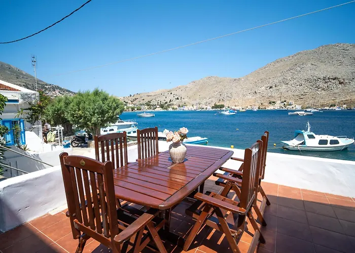 Mythos House - Seaside Retreat In Pedi *